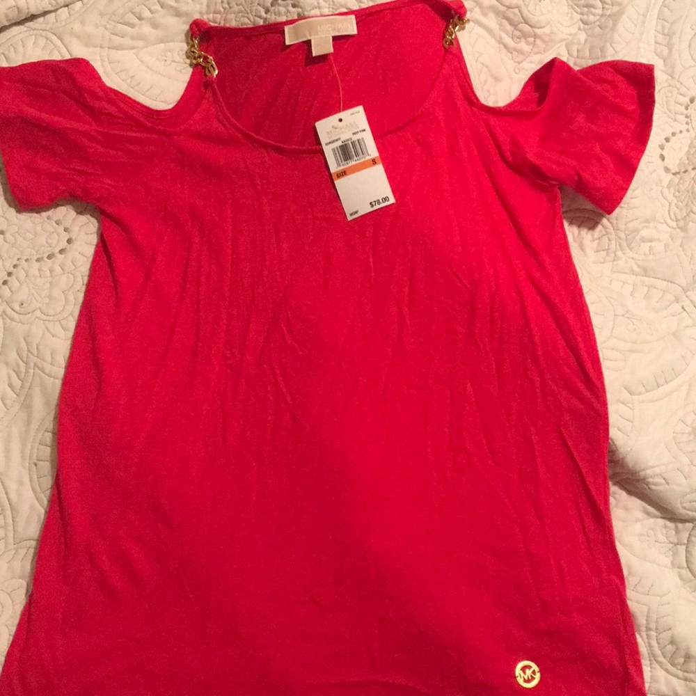 Hot pink shirt! Never been worn with tags